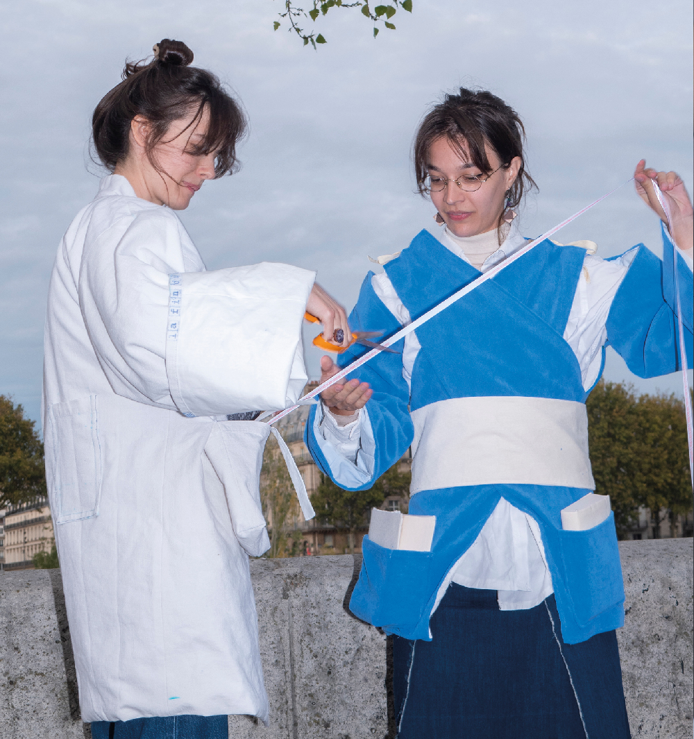 perf-manteau-bleu